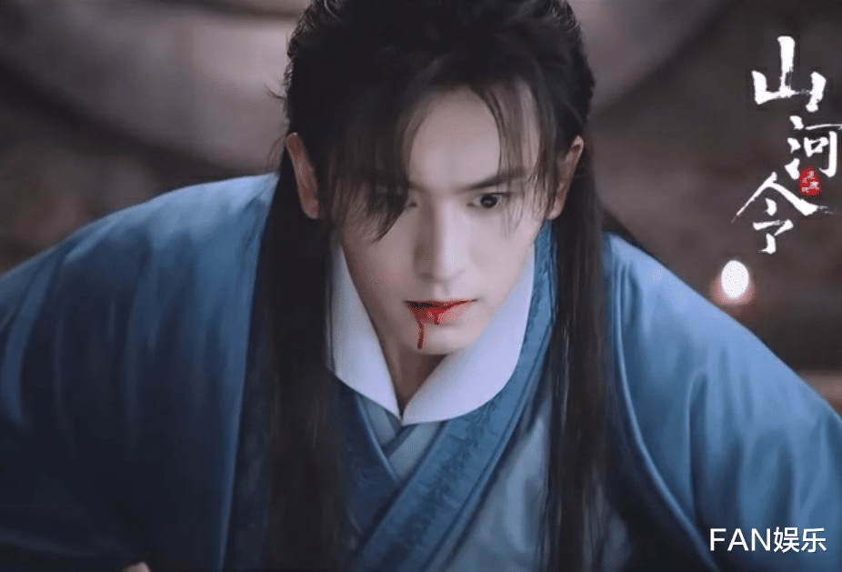 张哲瀚|拥有6块腹肌的硬汉张哲瀚，却遭全网喊老婆，这届粉丝口味太独特了！