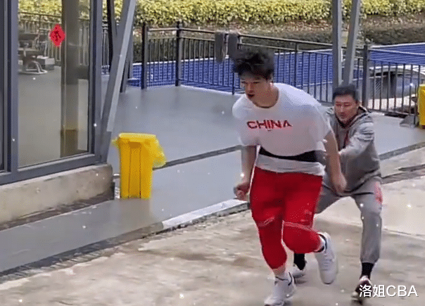 杜锋|CBA三消息：广厦新援抵达杭州，刘传兴选错球队，杜锋训练王哲林
