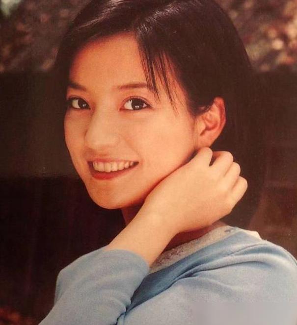 赵薇|赵薇突遭封杀，无人知其原因，这些事情才是真相所在