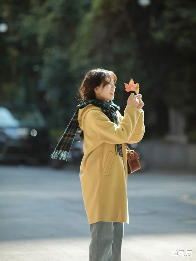 鱼司辰 降温后,如何穿才保暖又时髦?看完这几个技巧,照着穿也很有气质