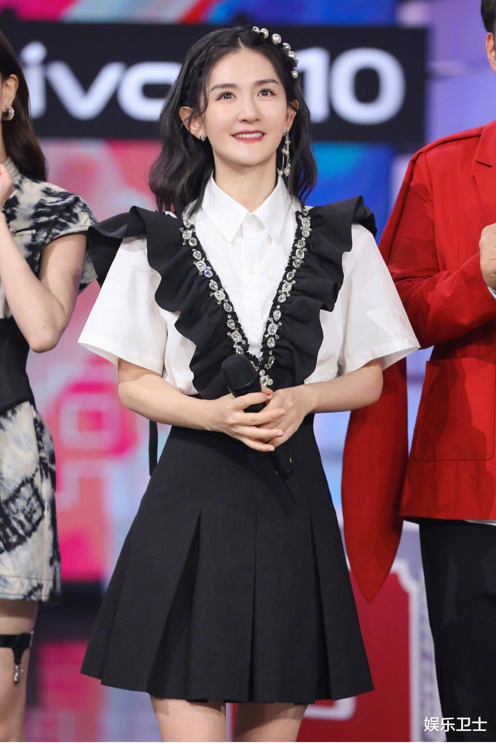 王一博|谢娜发博回应张杰受伤，有带跳跳悄悄去看演唱会，夫妻俩当时对话惹人泪崩