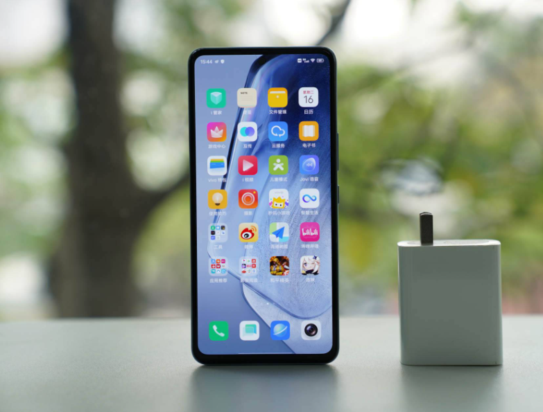 vivo|vivo性價比神機價格新低，12GB+256GB內存加持，還有66W超級快充