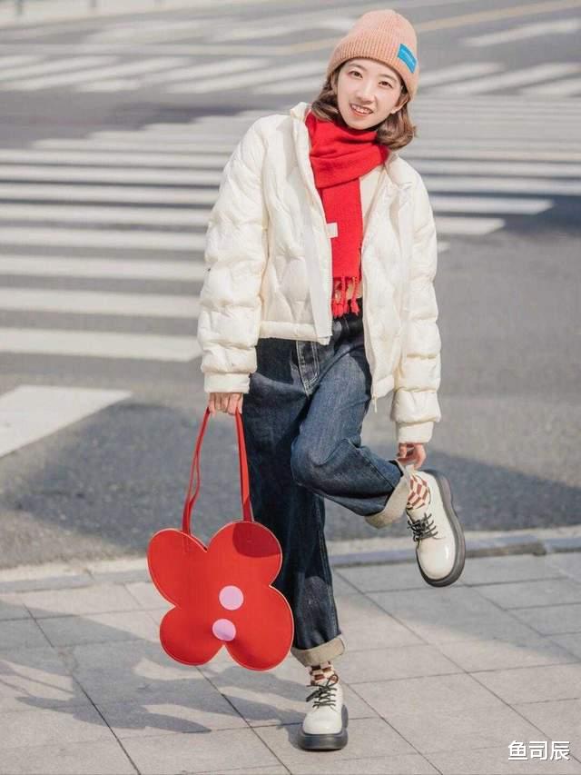 鱼司辰 冬季羽绒服就该这样穿,不露脖子也不露腿,既实用又保暖,超好看