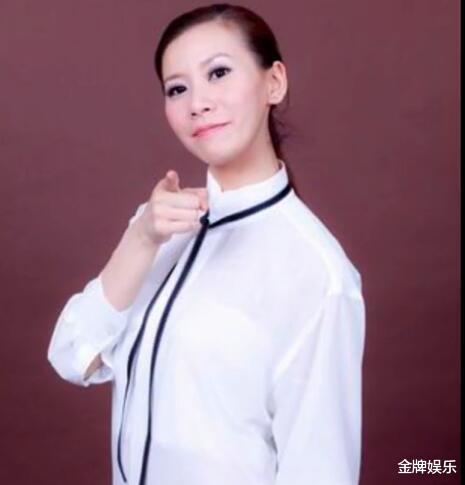 主持人|知情人透露东方卫视主持人房海燕的最新动态！正在静下心来读书