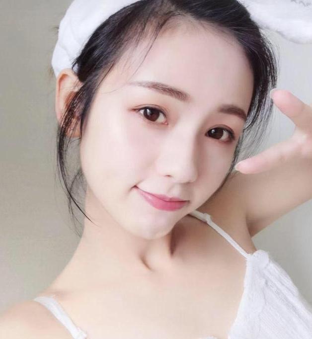 洗面奶 早上洗脸时，要不要用洗面奶？许多人都不清楚，难怪皮肤越来越差