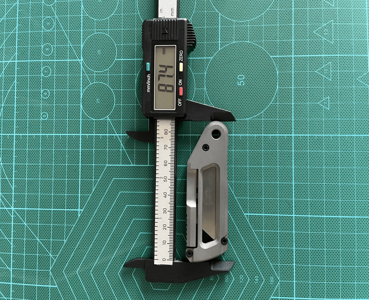 蜜獾|SSD蜜獾三代钛合金美工刀测评