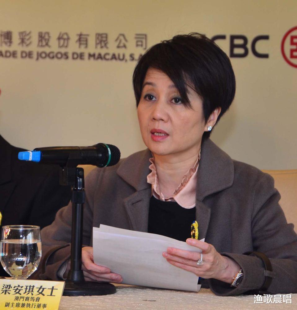 梁安琪|梁安琪江湖攻守道：靠崩牙驹站稳，用水房赖出头，遥控洗米华做事