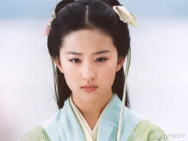 刘亦菲|刘亦菲从不接清宫剧？当她换上甄嬛装扮后，网友：难怪不接