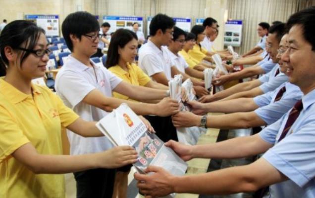 大树说教育|“三支一扶”将面向全国扩招,2年期满可转编,年补贴高达6万