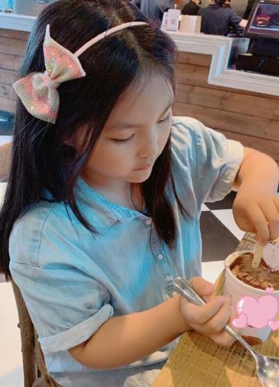 王诗龄|有种“整容”叫长大王诗龄，常因身材肥胖上热搜，如今瘦到难认出