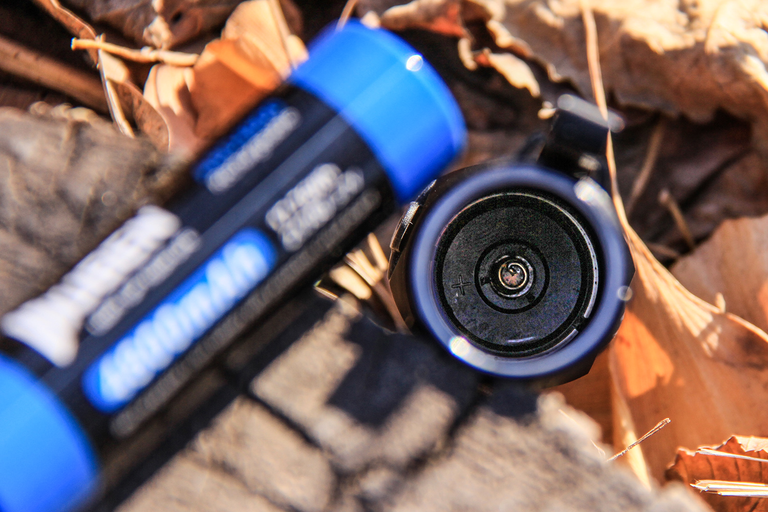 电池|明亮便携颜值高,手电就选务本新品C2