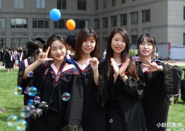 大学生|大学毕业生“花式简历”，除了“卖萌”啥也不会，工资要求260K？