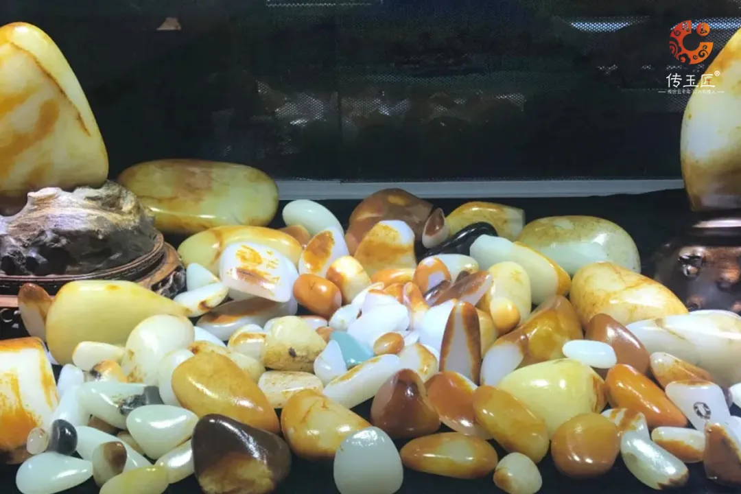 |和田玉百人【抢料】现场，差点打起来！