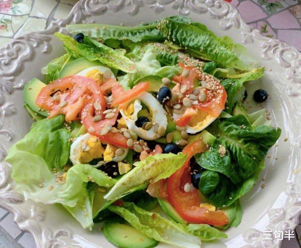 伊能静|52岁的伊能静，身材如25岁少女，饮食坚持3个原则，轻松瘦了26斤