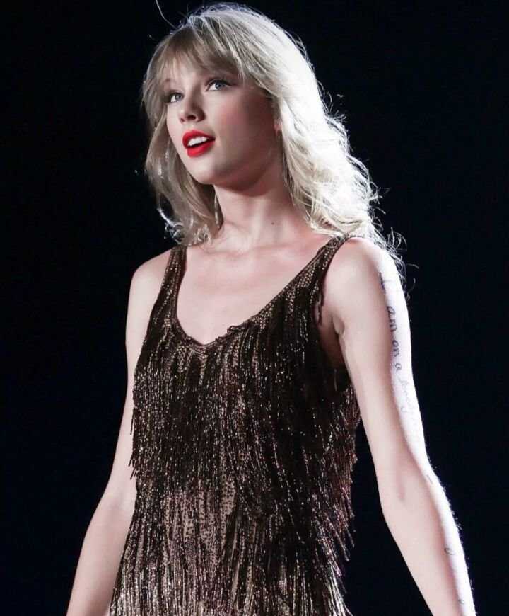 勒布朗·詹姆斯|反超成功，为何詹姆斯的投票一度落后杜兰特？球迷：我们也划水了