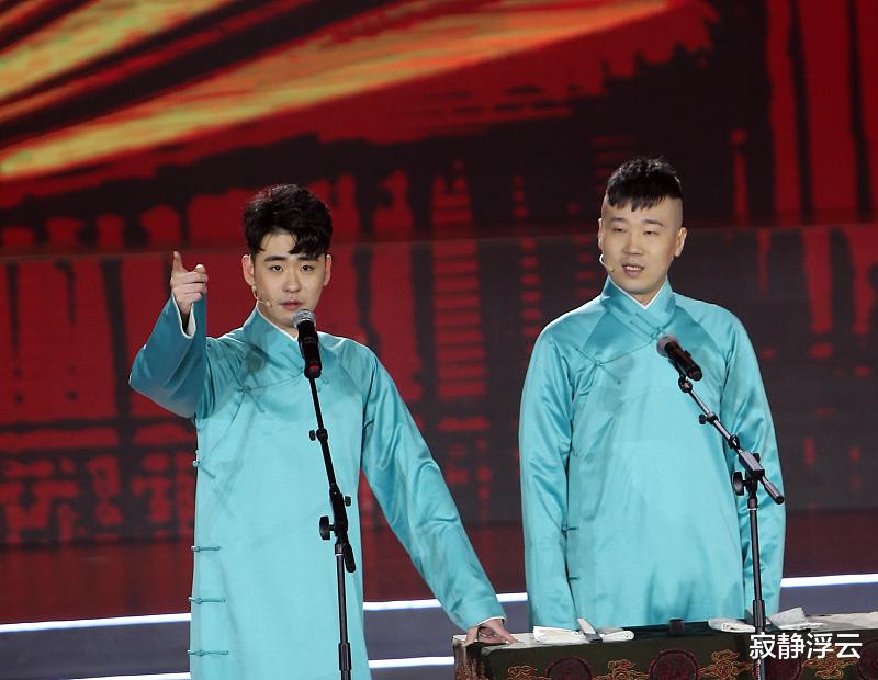 德云社|被骗了？一场饭局揭开师兄弟真实关系，高峰一句话戳老郭“死穴”