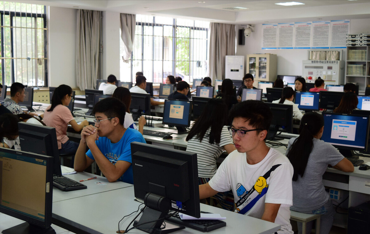 英语四六级|比英语四六级还重要的证书,聪明的学生早就考了,对就业大有帮助