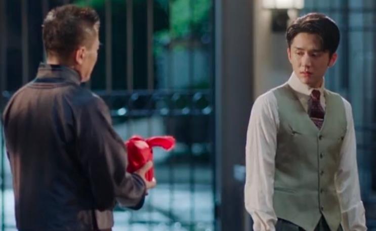 失控的想你|《光芒》程亦治身份曝光，黄如虹只好出此下次，便宜了吴丽资