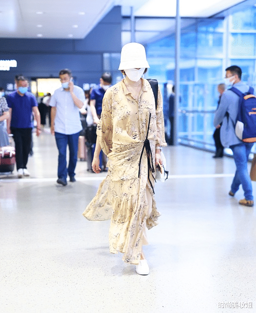 时尚美妆妞 马伊琍浪费了好身材,“麻袋”连衣裙穿成纸片人,换别人撑不起