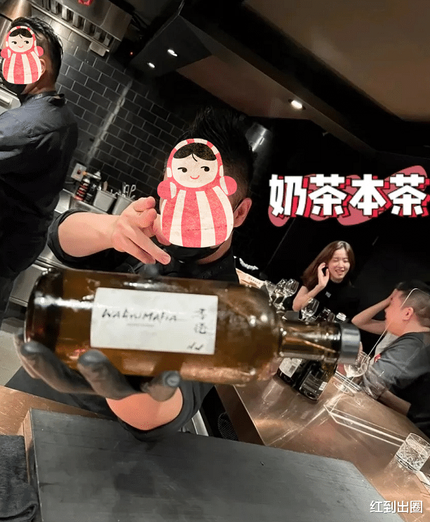 章泽天|章泽天现身高级餐厅吃日料，皮肤白皙太年轻，老板送酒搭讪遭拒绝