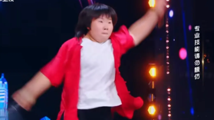 洪金宝|坚持了19年的武术梦，“女版洪金宝”练武看哭伊能静