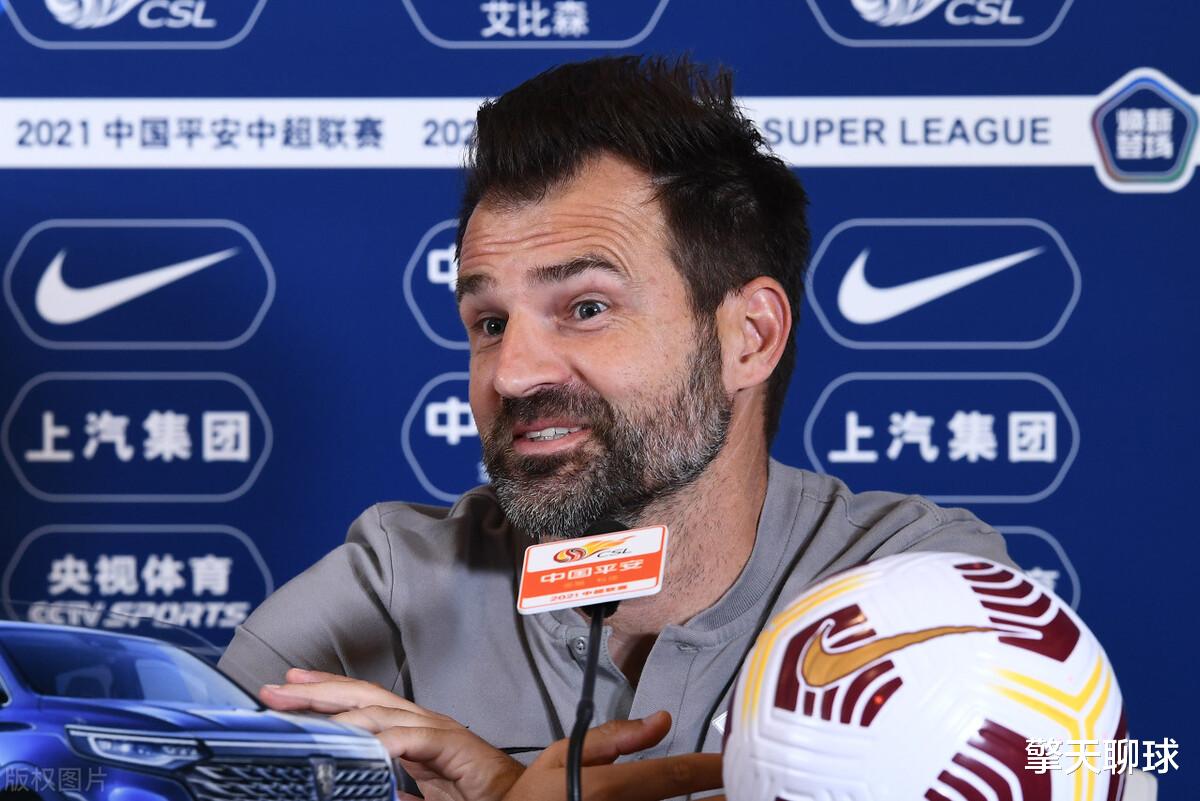 上海上港|莱科晴天霹雳！上午11点上海上港突传坏消息，中超争冠折损一锋霸