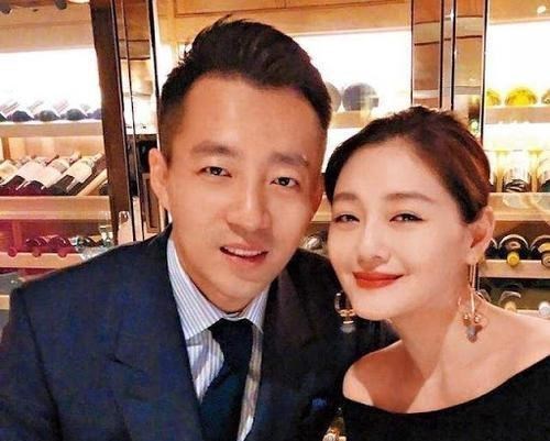 汪小菲|10年感情破灭，大S宣布和汪小菲离婚，透露：已经在办离婚手续