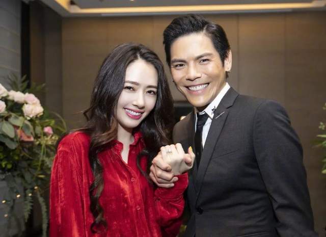 研情情感|被向太掌控的婚姻,豪门媳妇郭碧婷撑不住了吗?