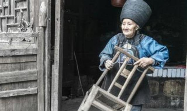 杨炳莲|以美貌出名的压寨夫人，用电脑还原18岁的模样，让网红脸惭愧