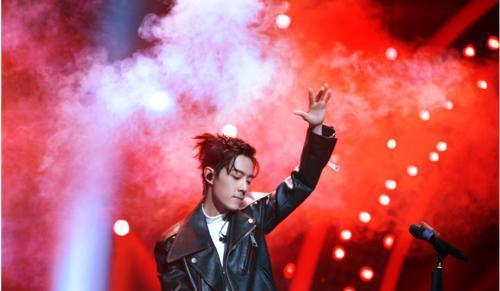 孔雪儿|“肖战打碟和帅”狂野简直帅到家了，这个男人没谁了