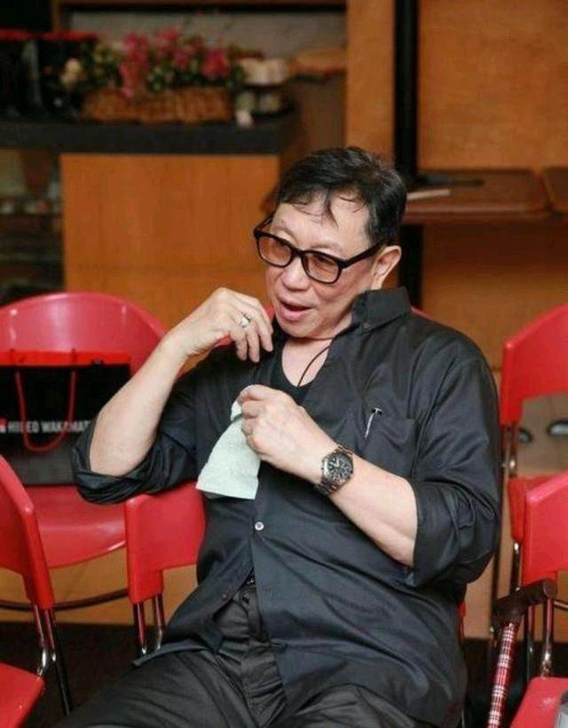 索额图|《鹿鼎记》索额图：71岁颈椎扭曲到变形认不出，医药费一年数百万