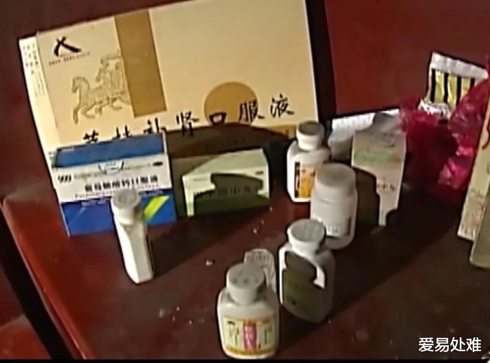 爱易处难 63岁大爷冬天穿30件衣服，13条裤子，夏天穿7件衣服，3条裤子