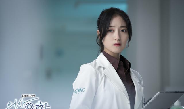 童星|《衣袖红镶边》李世荣童星出道20年，等比例长大！曾胖过还染金发