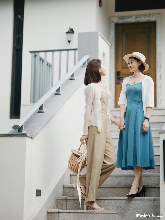 时尚搭配师瓜瓜|“白衬衫+膝下裙”,才是40岁女人的正确穿搭,优雅减龄有气质
