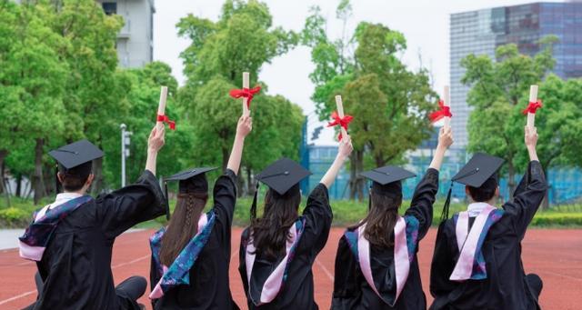 陈官凤说情感|任教10年高三老师感慨：高考志愿填报有3个错误，千万不要忽略