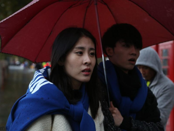 华晨宇|张碧晨官宣当妈妈，爸爸华晨宇发长文夸奖女儿，一家三口全家福公开