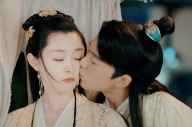 郭麒麟|《赘婿》大火，相差7岁的宋轶郭麒麟姐弟恋，网友高呼：在一起