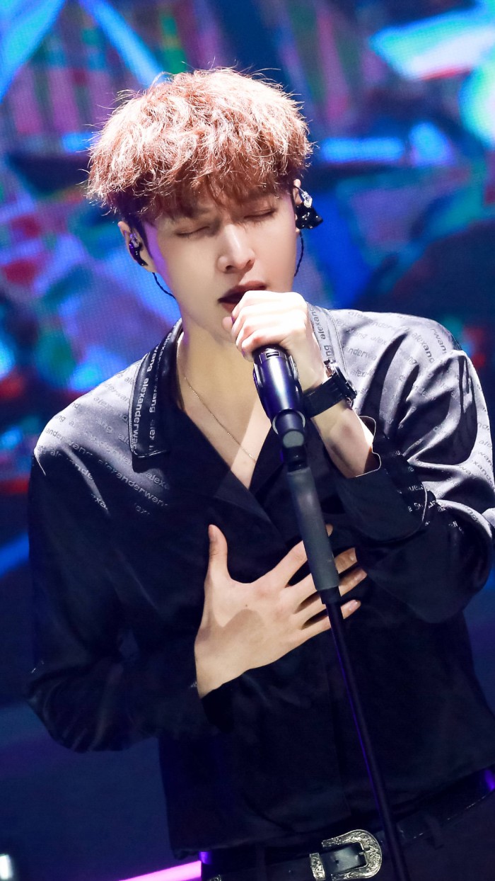 销售额|平台限制用户重复购买后，蔡徐坤5首新歌上线，销售额能破千万吗