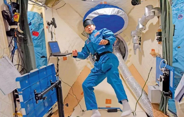 航天员 难怪能在太空待3个月，航天员训练细节被揭开，国人直呼太厉害！