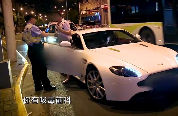 傍富婆、开豪车,26岁小伙遇检3次报错号,毁了恋情也毁了自己