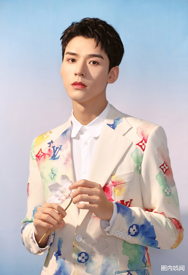 Absolutely Gong Jun And Zhang Zhehan Were Revealed To Be Recording A Travel Variety Show Is This Wife S Romantic Travel Electrodealpro