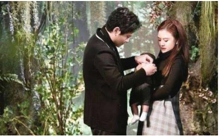 沈腾|沈腾结婚4年从不晒妻，原来是我们熟悉的荧屏女神，藏得太深了