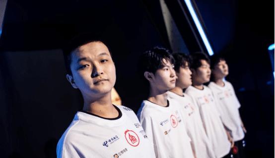 ag战队|王者荣耀：AG超玩会首秀被虐，或步入RNG.M后尘，2000万打水漂？