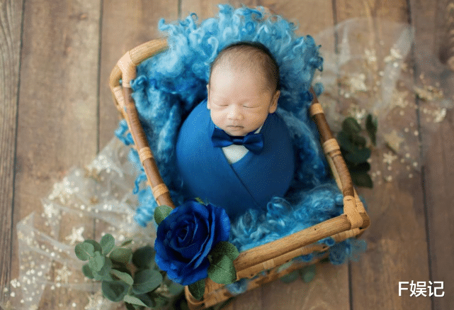 TVB|TVB小花岑杏贤罕见晒一家三口全家福 还晒儿子各种可爱萌照