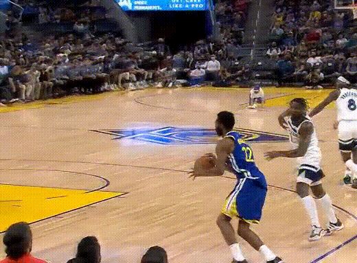 威金斯|又是他！人群之中突然飛出！威金斯1搶4拍出籃板：嘴哥不去打排球可惜了