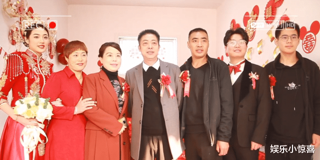 许敏|田静弟弟结婚把小舅子带火，浓眉大眼个头高，网友：缺女友吗？