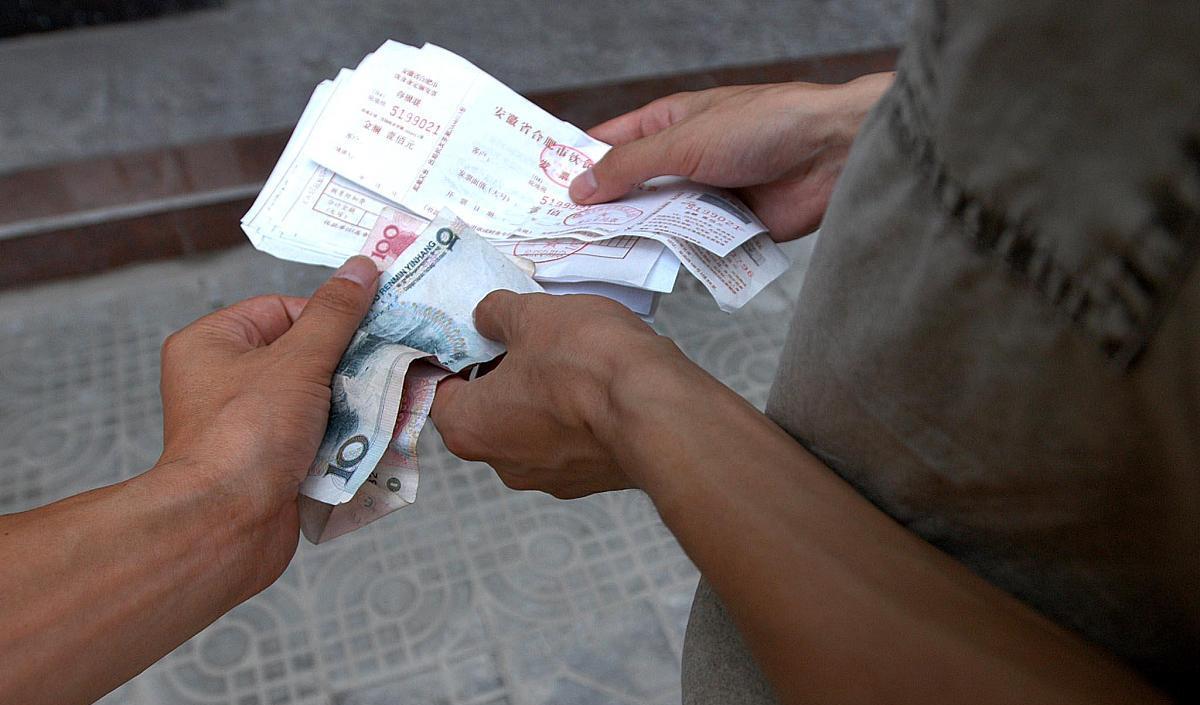 刘晓庆|2年收入高达57亿，却仍在偷税漏税，欲望不受控制究竟有多可怕？