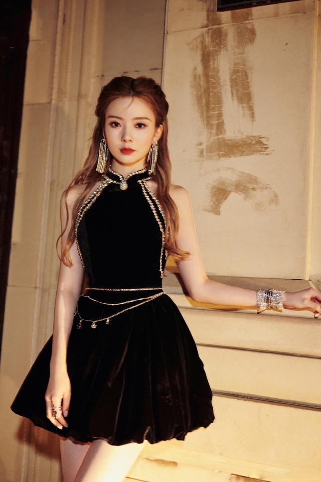 陈卓璇|现在的女团都好会穿，陈卓璇旗袍裙亮相《爆裂舞台》，又美又飒