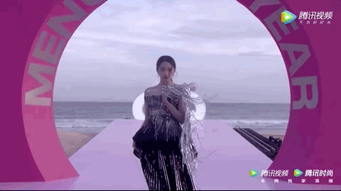 超模|顶流明星“集体翻车名场面”来了!尬笑、黑脸、手足无措:这些承包了我一年的快乐