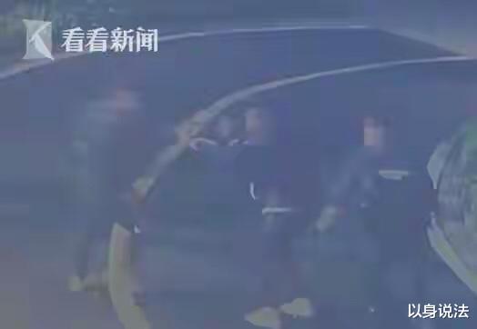 太猖狂了!物业经理在小区内辱骂、殴打刚入住第一天的业主